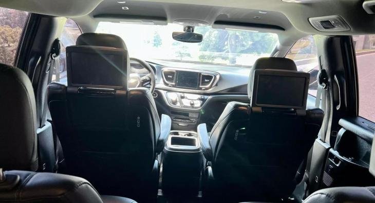 2019 CHRYSLER PACIFICA (5)